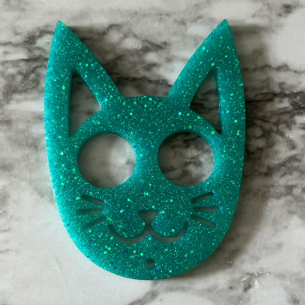 Self defense cat keychain (Ken) - NEW